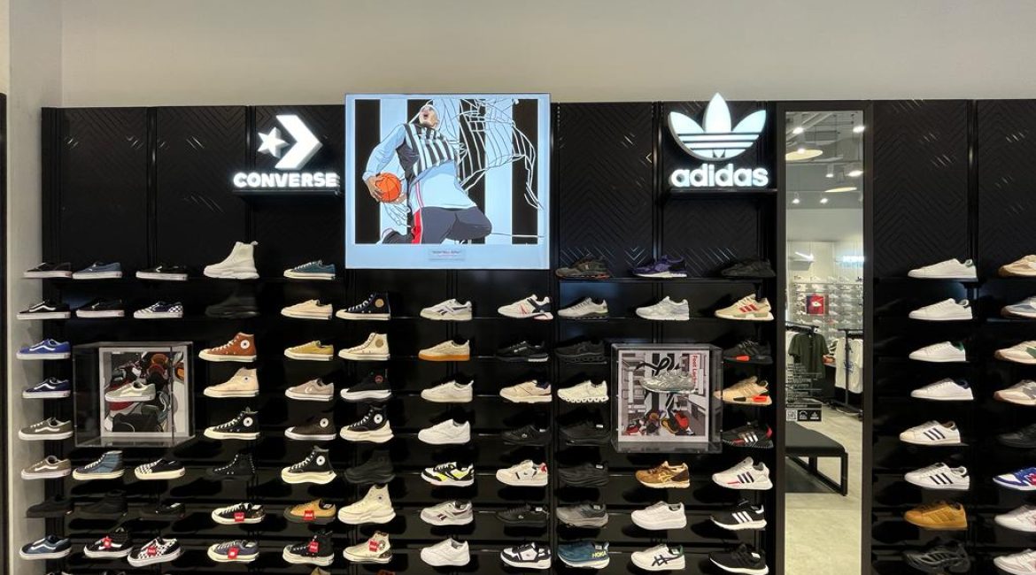 Foot locker pvj bandung