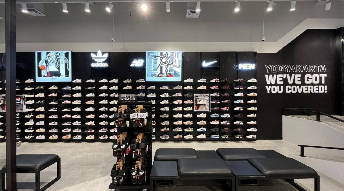 Foot locker ambarukmo yogya