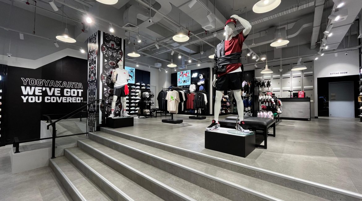 Foot locker ambarukmo yogya