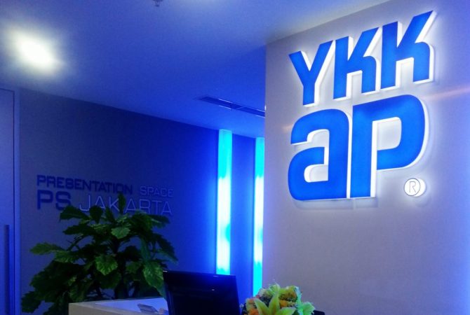 YKK_AP_Office1