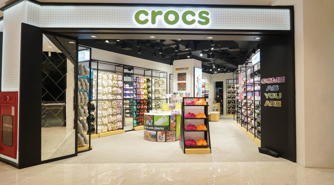 Crocs lippo mall nusantara