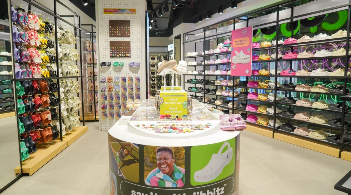 Crocs lippo mall nusantara