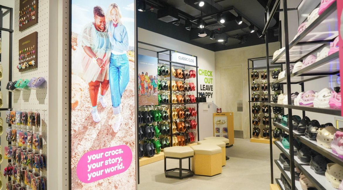 Crocs lippo mall nusantara